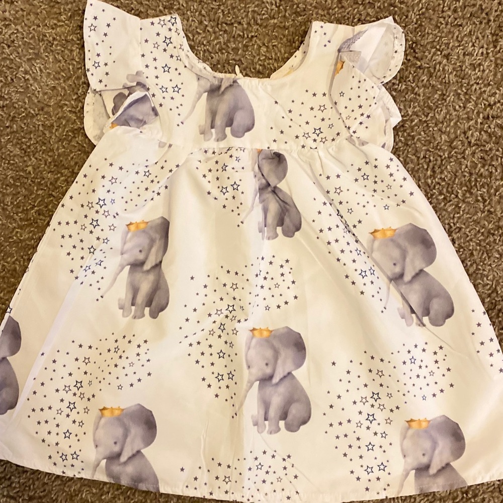 Blouse , short sleeve with elephant print